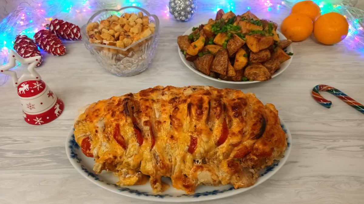 Праздничное меню: свинина «Гармошка» и хрустящий картофель во фритюре