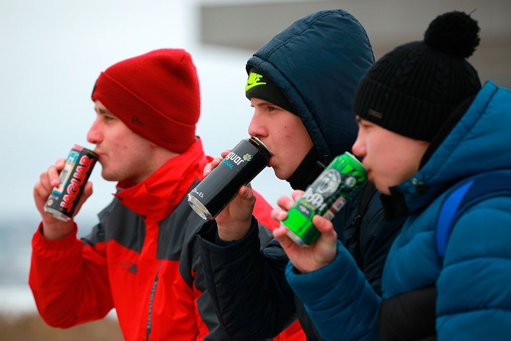 энергетики ушли в тень: запрет на продажу рядом с учебными и спортивными заведениями