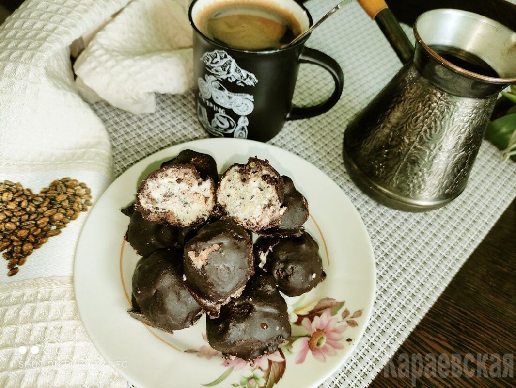 Кето-лакомство: как сделать шоколадные конфеты с миндалем