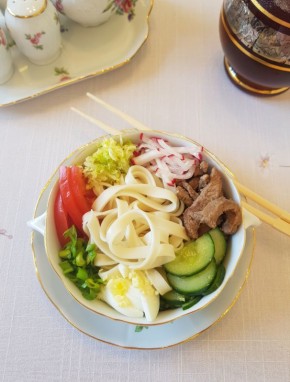 Кукса с говядиной: освежающий вкус корейской кухни