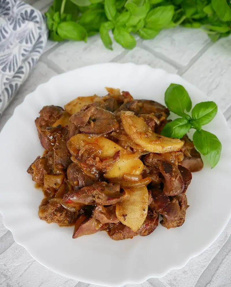 Печень с яблоками: идеальный рецепт для вашего стола