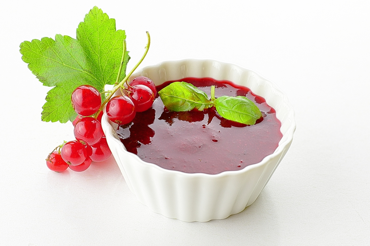 Ткемали из красной смородины: оригинальный взгляд на грузинский соус