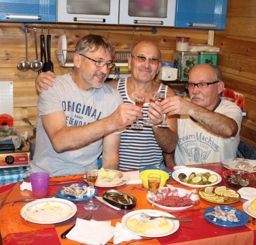 Как сделать самогон настоящим деликатесом: проверенные рецепты настоек