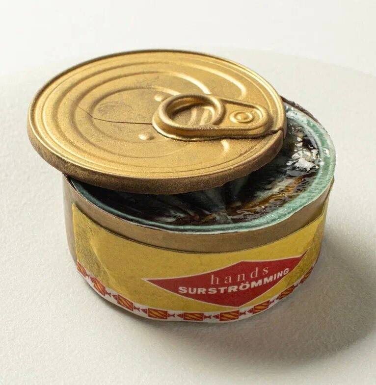 Сюрстрёмминг в сладком исполнении: необычный десерт от шеф-поваров столицы