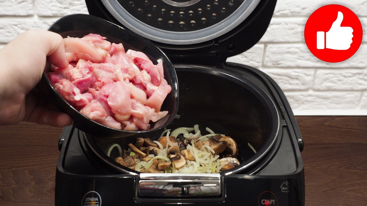 Уютный вечер: Курица с грибами и сладким перцем в мультиварке