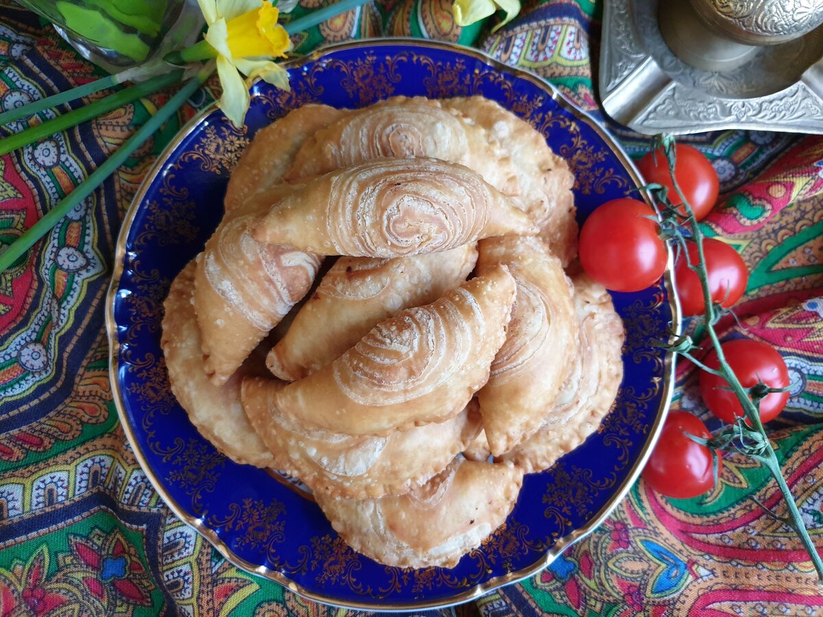 Мини-чебуреки по-азиатски: секреты хрустящего теста