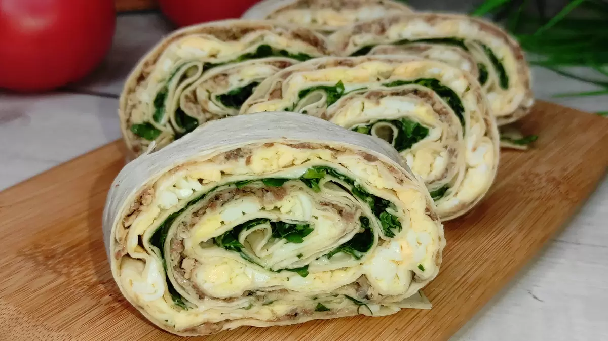 Невероятный рулет из лаваша: праздник вкуса на вашем столе