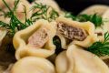 Как выбрать менее вредные пельмени: советы диетолога