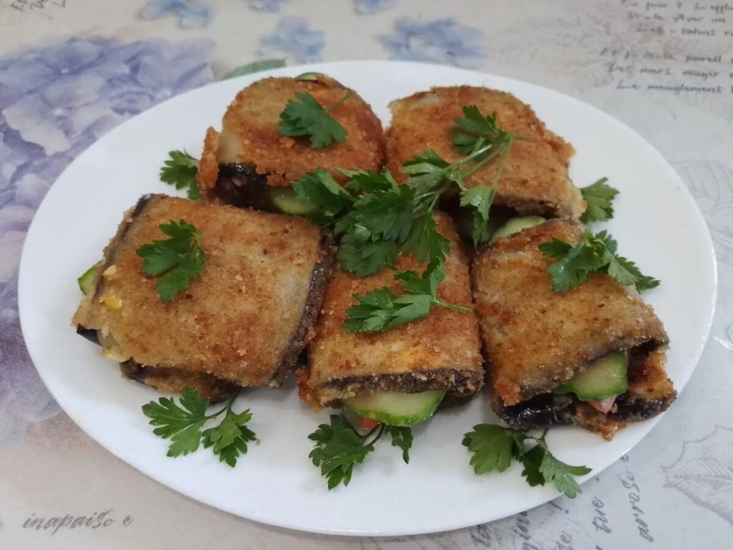 Неповторимые баклажаны в кляре с овощами
