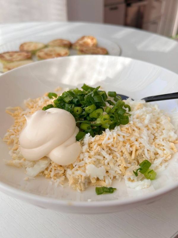 Кабачки с яичной начинкой: новое блюдо для гурманов