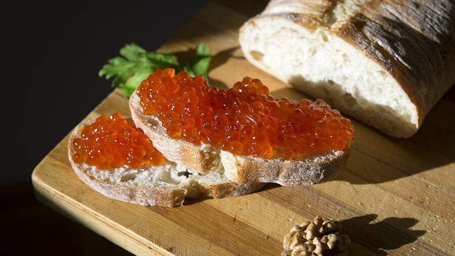 Секреты хранения красной икры: как сохранить свежесть и вкус на долгое время